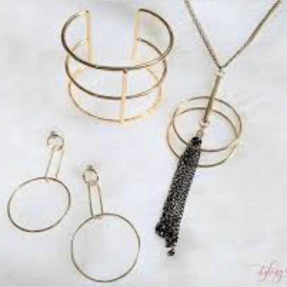 Elegant Bronze/Black Necklace Cuff and Earring Set